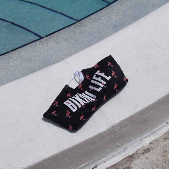 Victoria's Secret Flamingo Bandeau Bikini Top - Picture 2 of 3